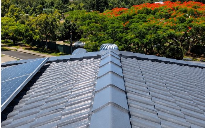 Roof after pressure washing and restoration